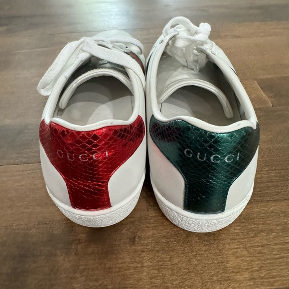 Gucci ace sneakers size 39. Lightly used. - Picture 4 of 9